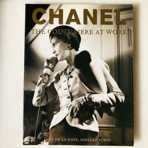 Chanel, The Couturiere at Work Fashion Book